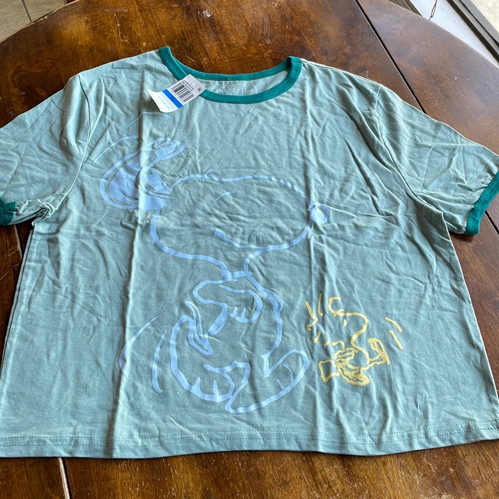 NWT Love Tribe Snoopy Peanuts crop top. Size XL
